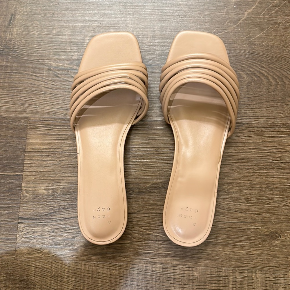 Jane sandals